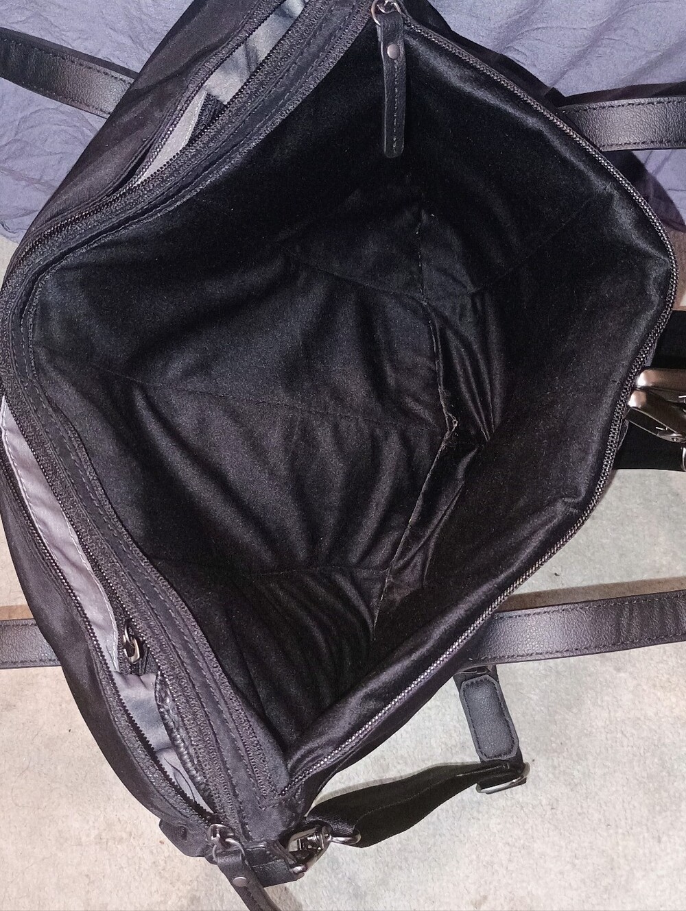 Nomad Lane Origami Tote V2 Travel Bag Black | Like New | Laptop Carry-On - Picture 7 of 8